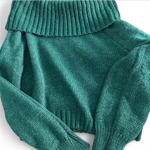 No Boundaries Green Cowl Neck Sweater with Ribbed Details